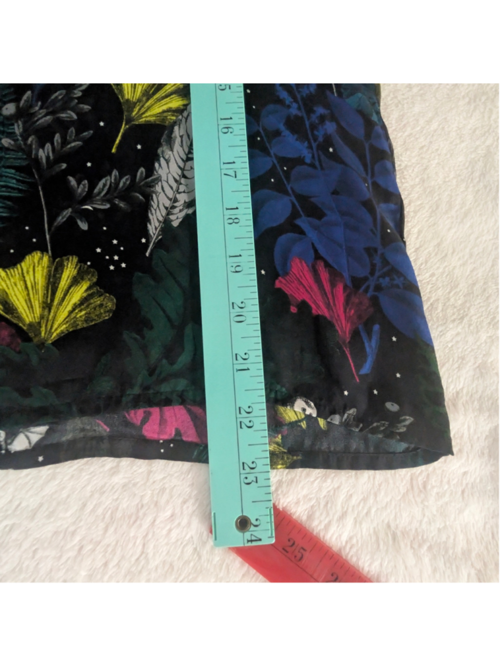 Vilagallo Silk Stretch V-Neck Blouse Dark Botanical Celestial Bat Print Top - 38 - Picture 8 of 11